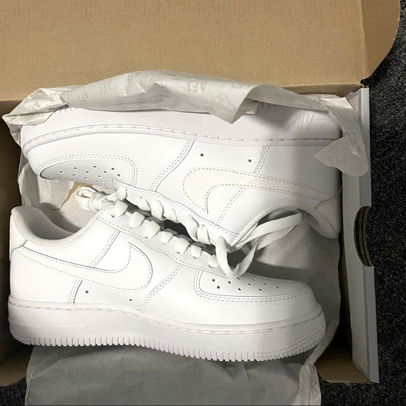 Nike Shoes - Nike Air Force 1 size 6.5 fits a size 7